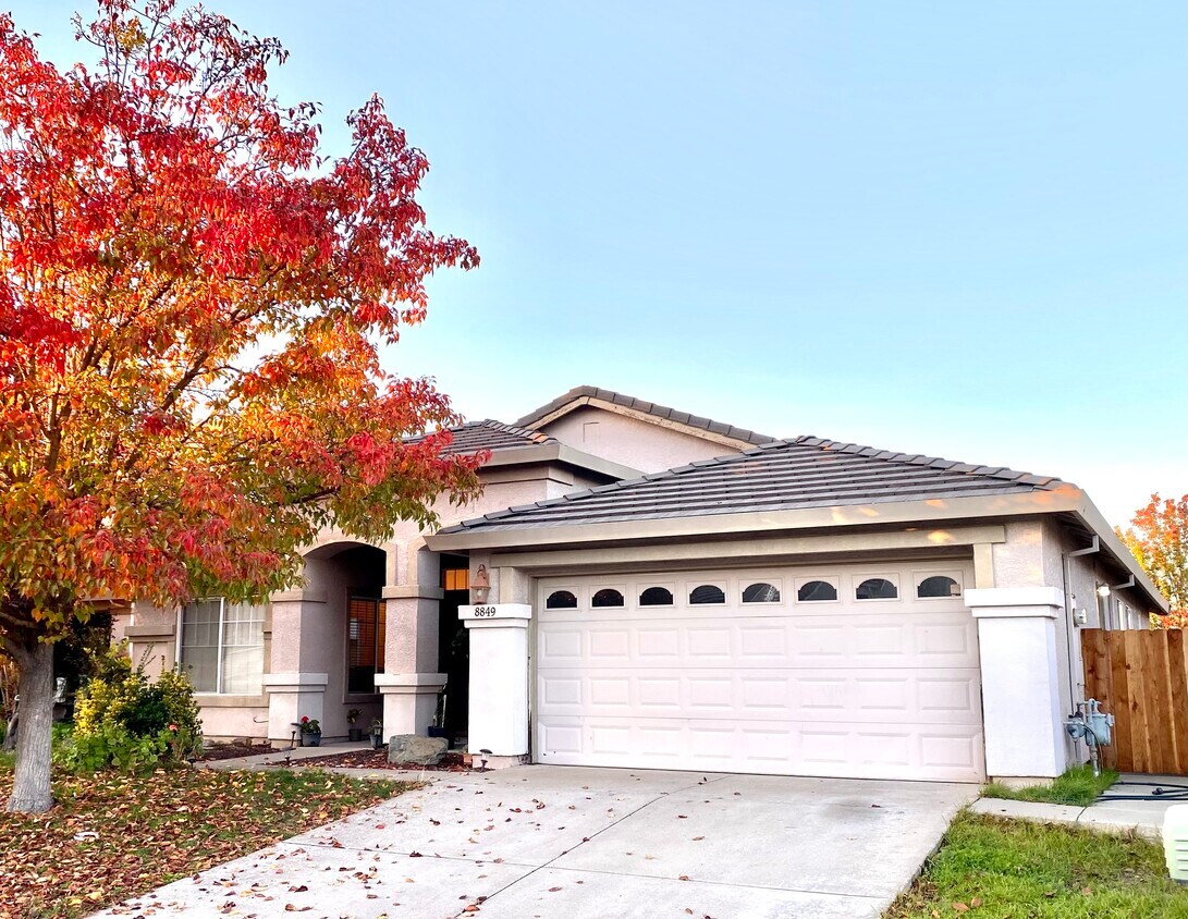 8849 Monterey Oaks Dr, Elk Grove, CA 95758 House Rental in Elk Grove