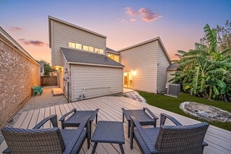 Building Photo - 12805 Westpark Dr