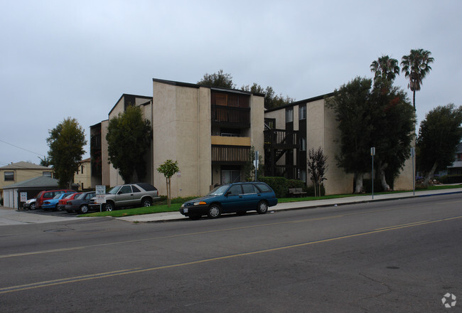 Building Photo - Pacific Beach Shores