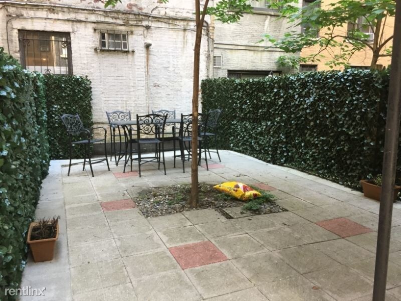 Primary Photo - 2 br, 1 bath House - 310 W 87th St 1B Unit 1B