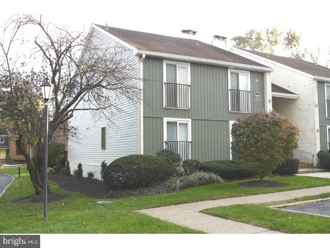 2 E Close, Moorestown, NJ 08057 Apartment for Rent in Moorestown, NJ