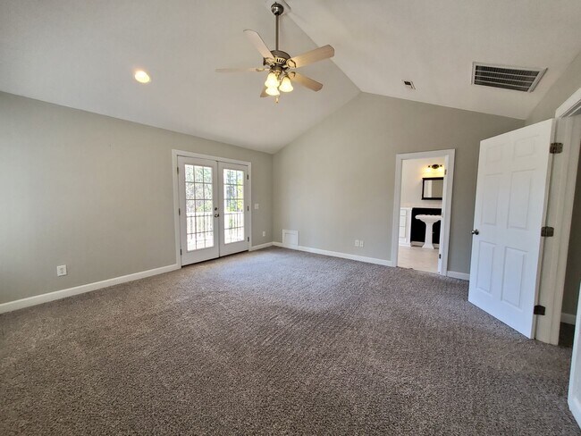 Foto del edificio - 958 Flynn McPherson Rd