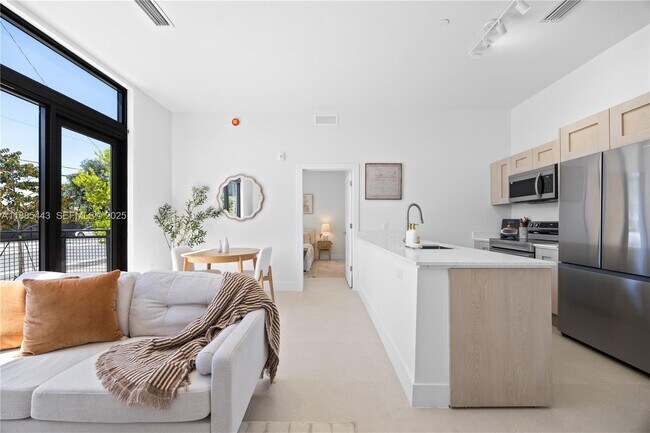 Foto del edificio - 21850 Old Dixie Hwy