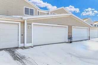 Building Photo - 2739 Rainbow Ave