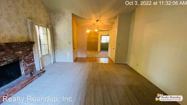 Building Photo - 3 br, 2 bath House - 745 Florin Rd