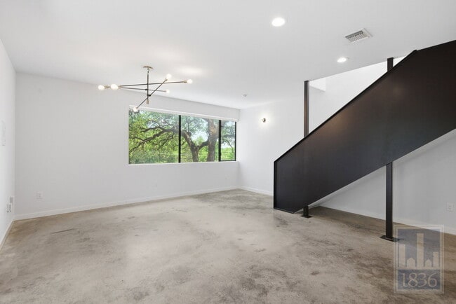 Building Photo - 3202 Clawson Rd