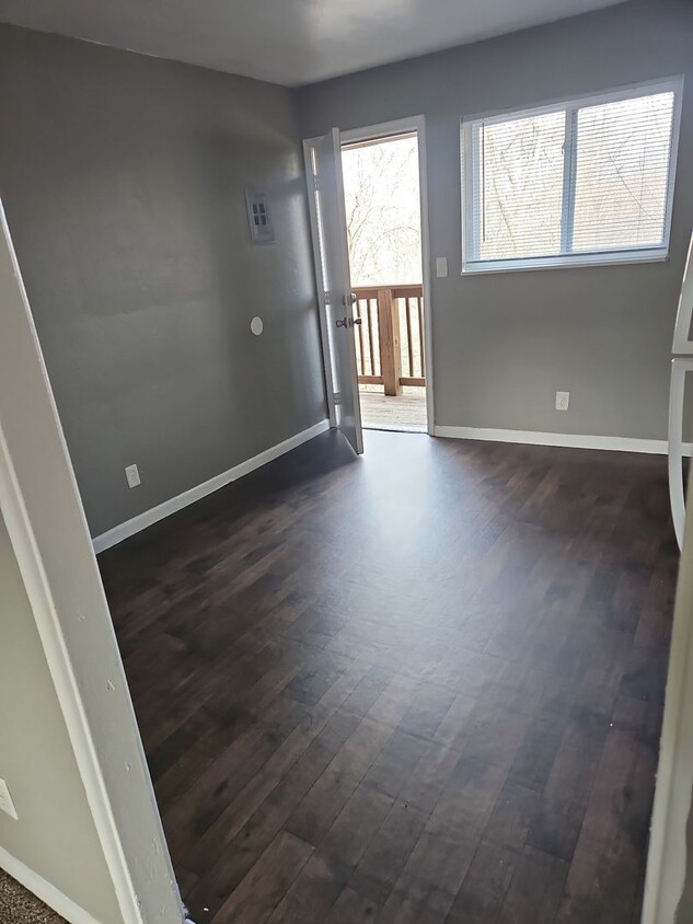 Primary Photo - Beautiful top floor 2 bedroom apartment.