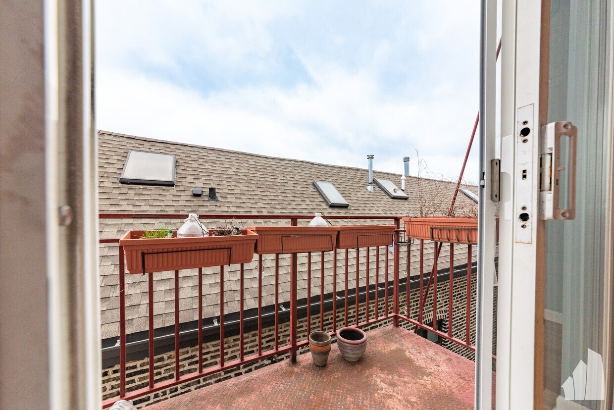 Foto principal - 2356 N Elston Ct