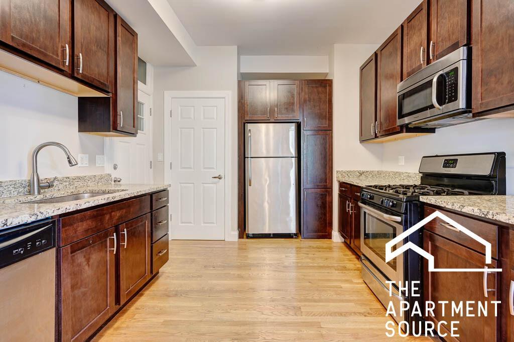 Foto principal - 2506 W Argyle St