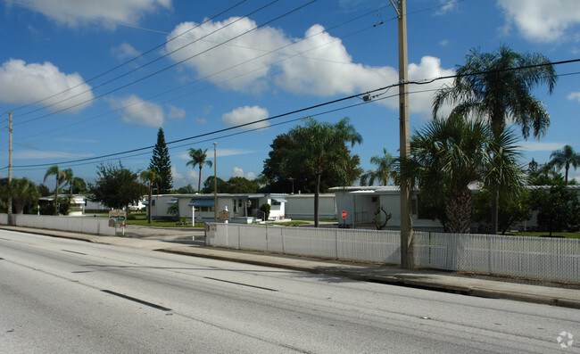 Building Photo - Crystal Lake Mobile Resort