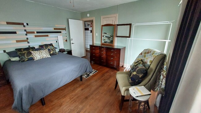 Dresser, seating, hanging rack - 2506 Elmen St