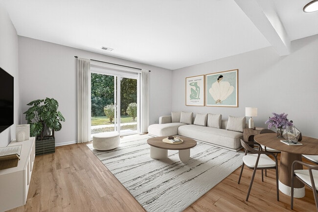 Foto del edificio - ReNew WestGlen