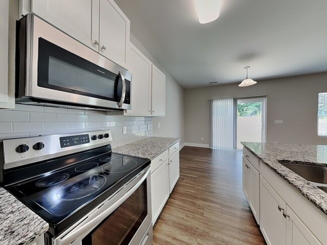 Foto del edificio - 3820 Sapphire Ridge Ct