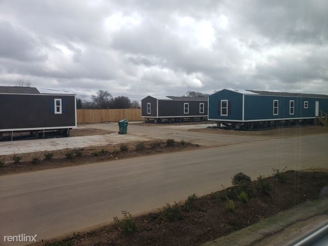 Building Photo - 3 br, 2 bath Mobile Home - 6735 Hwy 90 East