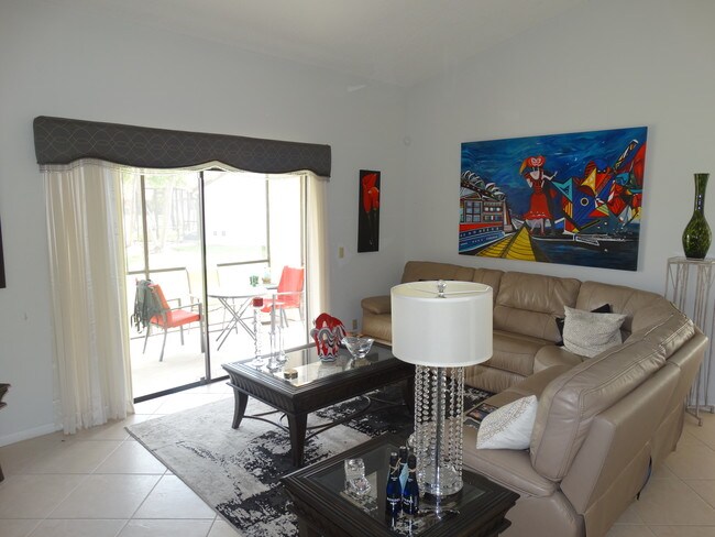 Foto del edificio - 45 Columbia Ct