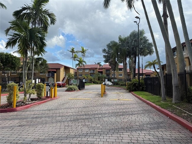 Building Photo - 15500 SW 80th St