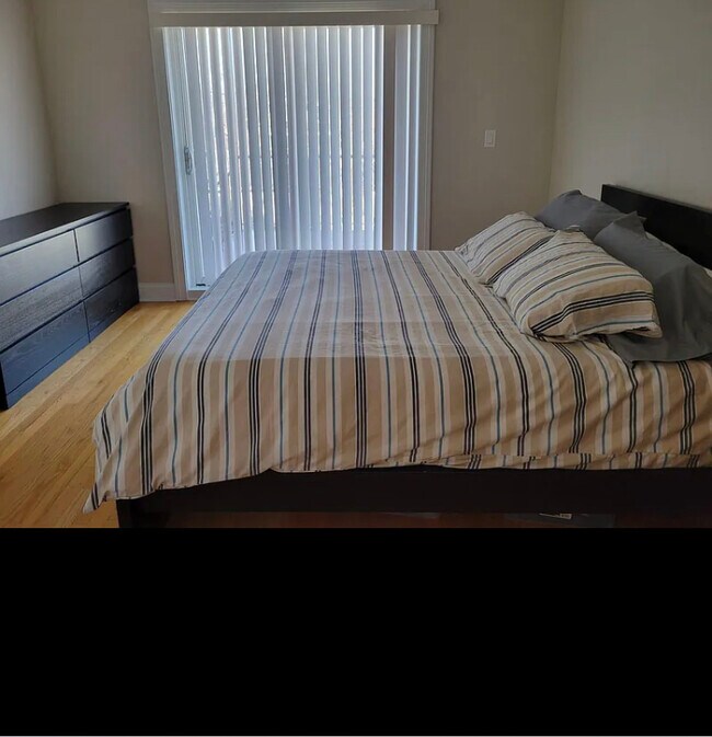 Foto del edificio - 3438 N Harlem Ave