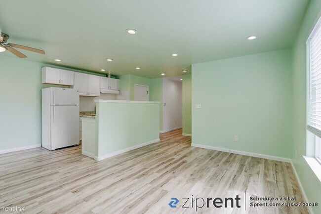 Building Photo - 3 br, 1 bath House - 1035 W Railroad Ave, ...