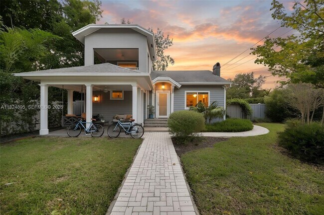 Foto del edificio - 150 NE 50th St