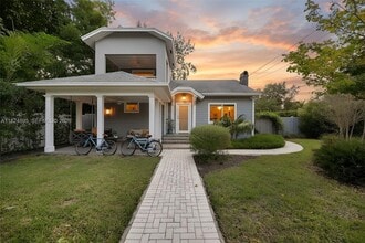 Building Photo - 150 NE 50th St