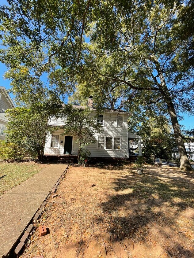 Building Photo - 302 17th Ave