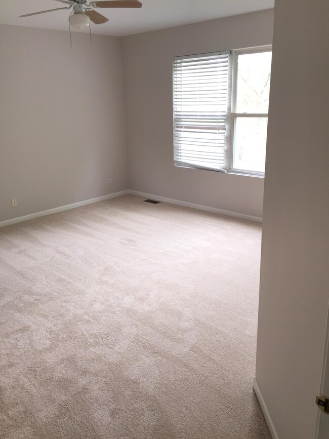 Building Photo - 624 Blackstone Ct
