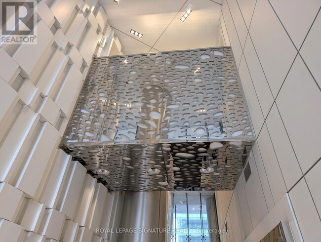 Building Photo - 14 York St