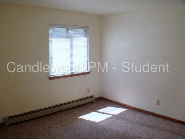 Building Photo - 1100 Northpoint Dr