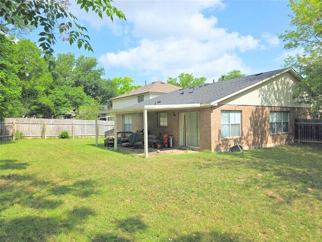 Building Photo - 2023 Harvest Moon Dr