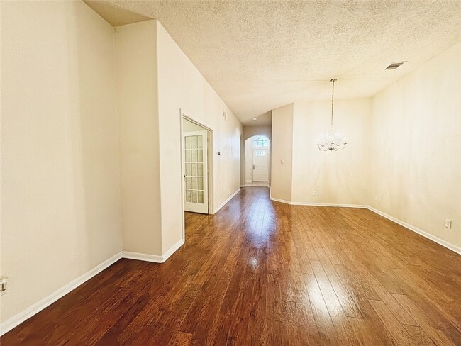 Building Photo - 13306 Southpoint Ln