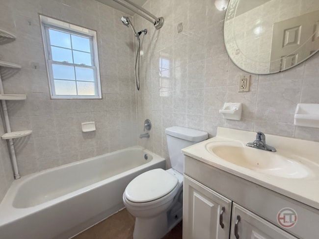 Photo - 1561 Mayflower Ave Townhome