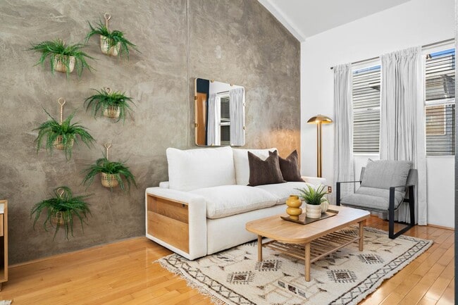 Building Photo - 1048 F St