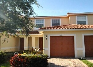 Building Photo - 22124 Majestic Woods Way