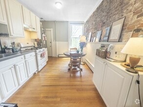 Building Photo - 148 Berkshire St
