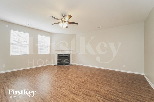 Foto del edificio - 7302 Lamplighter Close Dr