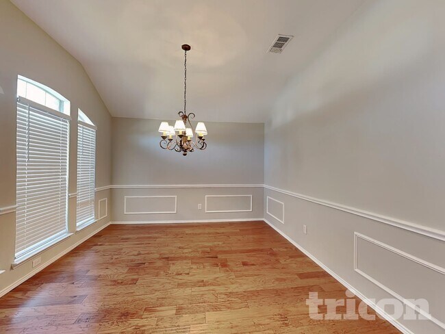 Foto del edificio - 4702 Valleyview Dr