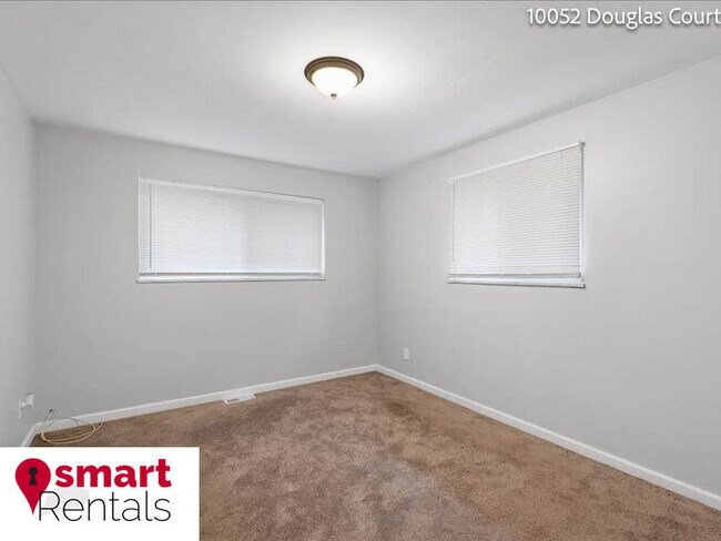 Foto del edificio - 10057 Douglas Ct