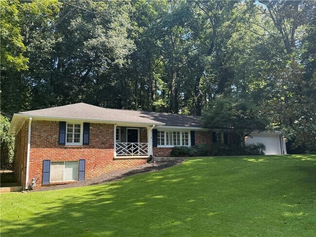 Building Photo - 6651 Castleton Dr NW