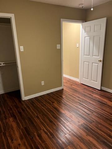 Building Photo - 1712 Manor Garden Curve