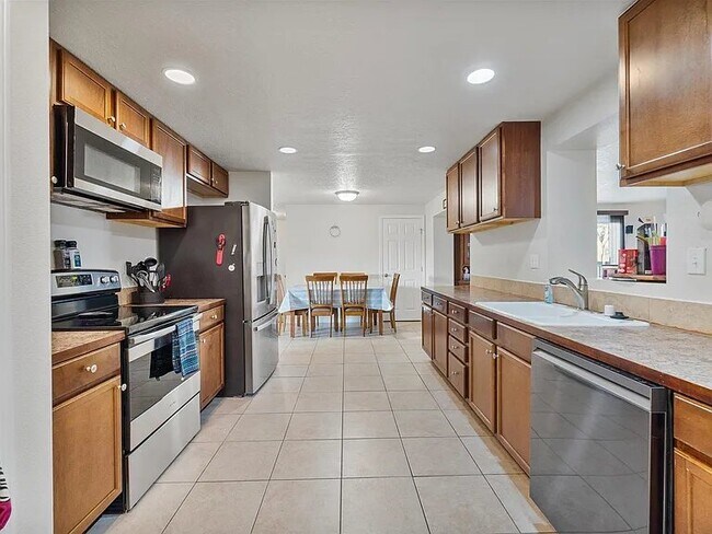 Foto del edificio - 801 S Everett St