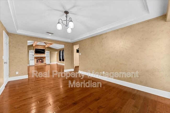Building Photo - 20 Timberline Dr