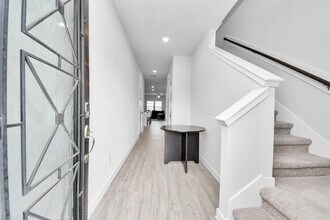 Building Photo - 5806 Quest Valley Dr