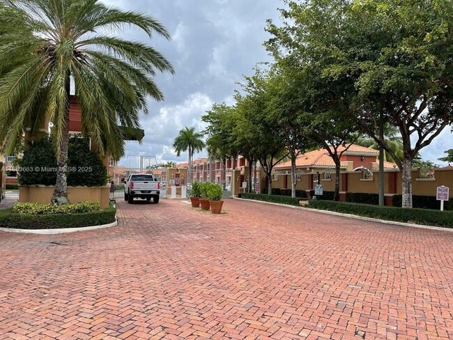 Building Photo - 6141 NW 115th Pl