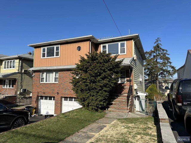 Primary Photo - 453 7th St