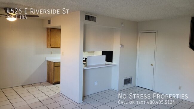 Foto del edificio - 2 Bed Town Home at 40th St and Broadway!