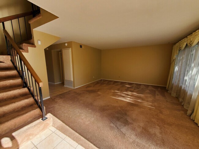 Building Photo - 241 Blossom Way
