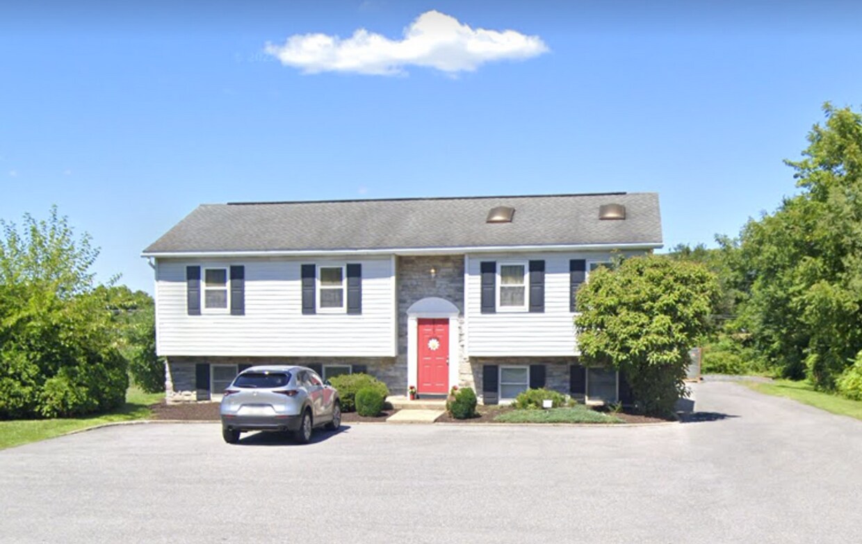 4555 Lincoln Way E, Fayetteville, PA 17222 House Rental in