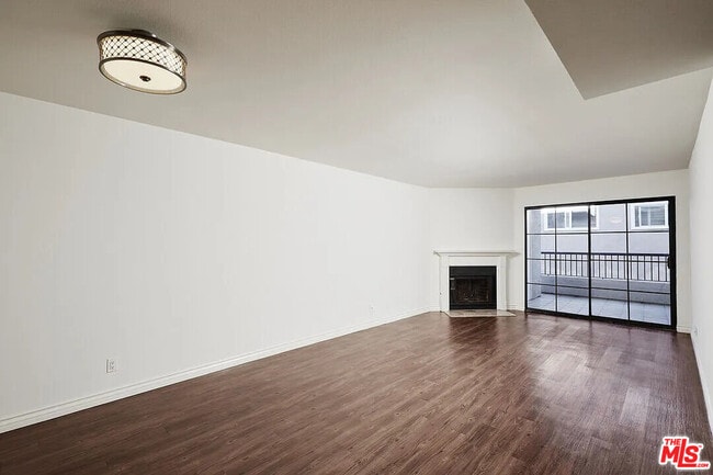 Foto del edificio - 909 Croft Ave