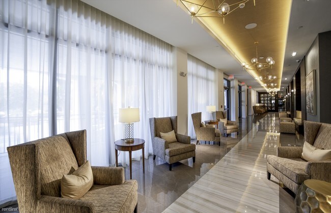 Foto del edificio - 900 SW 57th Ave