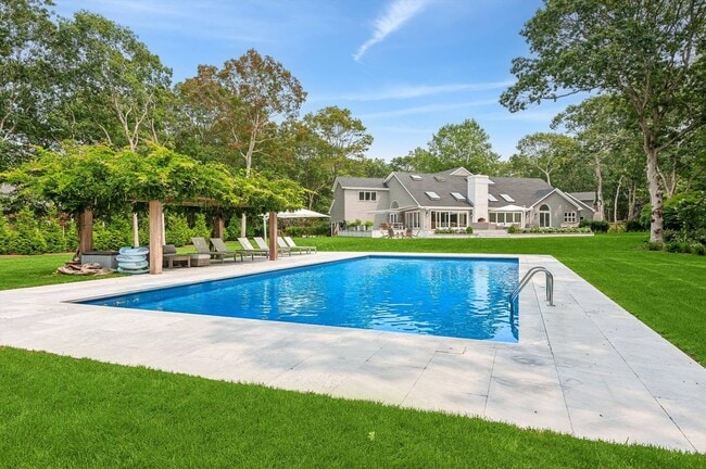 Foto del edificio - 28 Old Meeting House Rd